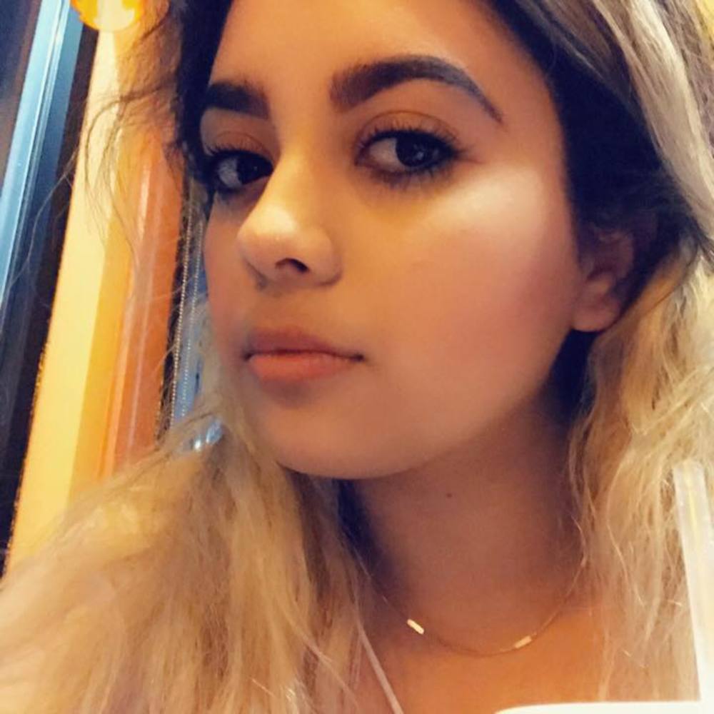 Meet your Posher, Carolina